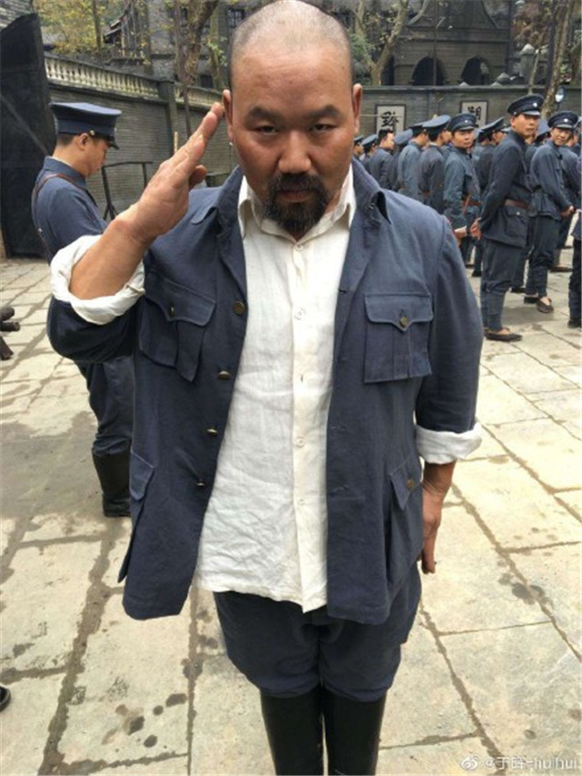 国内资深演员拍戏时突发心梗去世,剧组4个月后才发文公开死讯