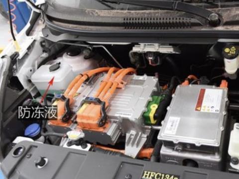 2万公里保一次，只换空调滤，电动汽车保养真有这么简单吗？