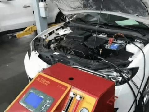 自动挡为什么不建议经常换波箱油？变速箱油到底多久更换才合适？