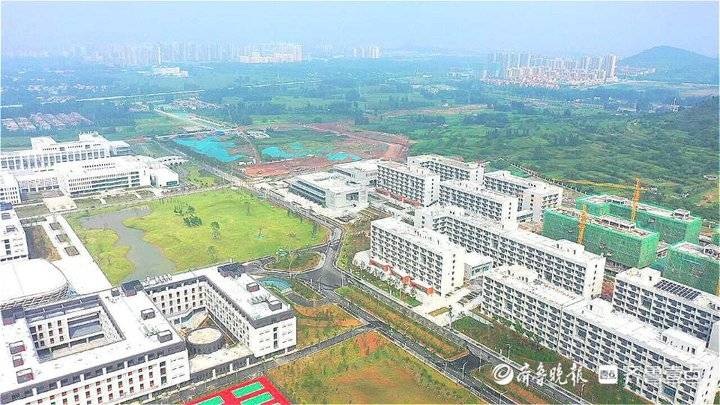今天,枣庄学院新校区及市驻地10所学校启动,将于9月正式启用