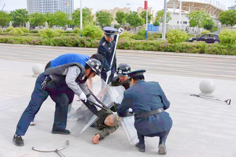 开学在即,兰州新区筑牢校园安全保障休闲区蓝鸢梦想 - Www.slyday.coM 开学在即,兰州新区筑牢校园安全保障休闲区蓝鸢梦想 - Www.slyday.coM