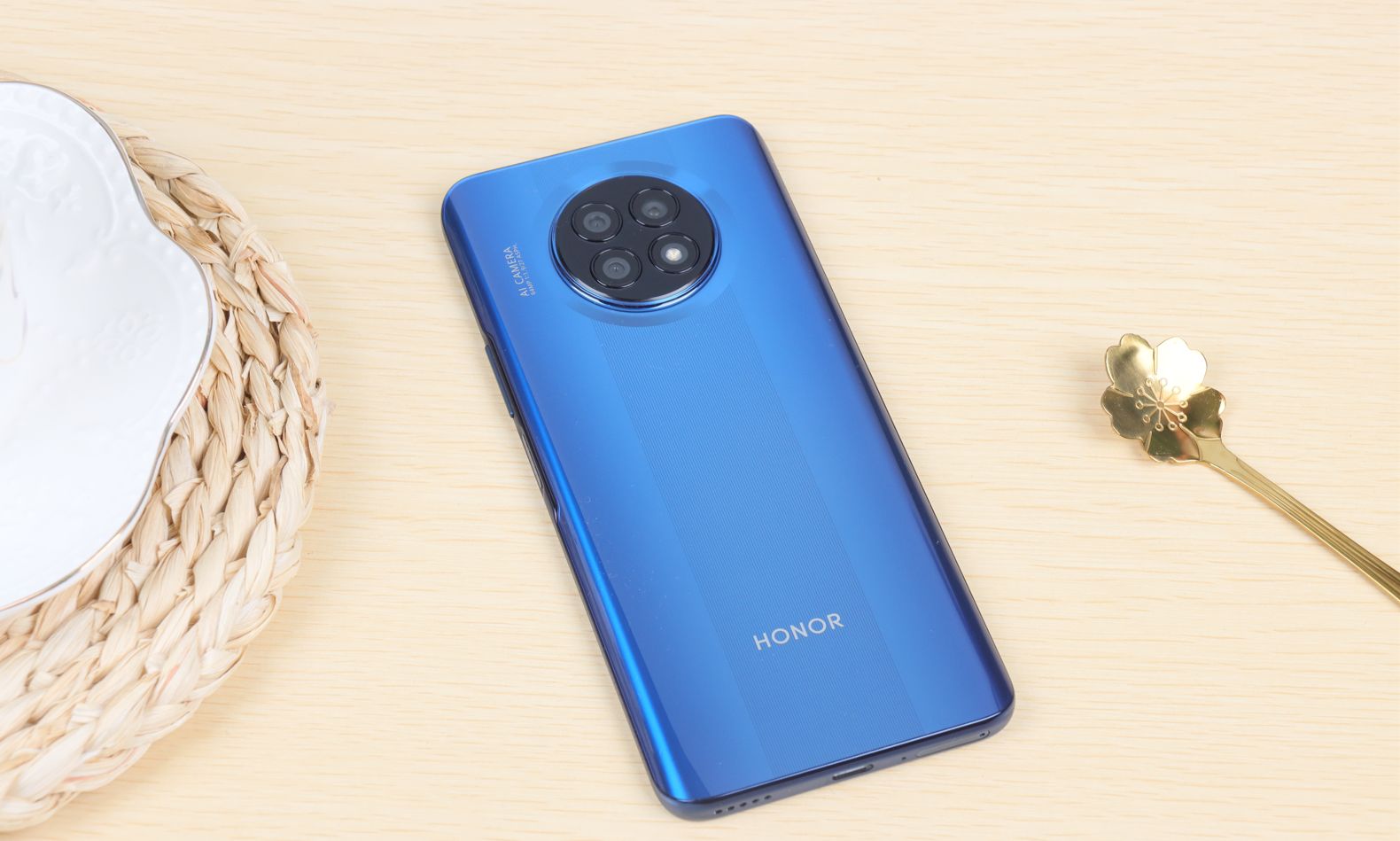 平庸背后是独家调校,评测完荣耀X20,终于明白了它的不平凡休闲区蓝鸢梦想 - Www.slyday.coM 平庸背后是独家调校,评测完荣耀X20,终于明白了它的不平凡休闲区蓝鸢梦想 - Www.slyday.coM