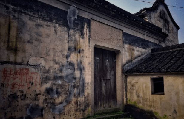 去深山看老宅,2女子突然失联休闲区蓝鸢梦想 - Www.slyday.coM 去深山看老宅,2女子突然失联休闲区蓝鸢梦想 - Www.slyday.coM