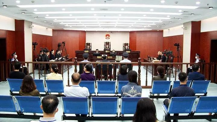 被控受贿4.6亿!中央巡视组原副组长董宏在青岛受审休闲区蓝鸢梦想 - Www.slyday.coM 被控受贿4.6亿!中央巡视组原副组长董宏在青岛受审休闲区蓝鸢梦想 - Www.slyday.coM