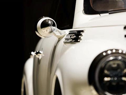 成都车展，这辆WEY旗下复古SUV必将惊艳全场，别问它像谁