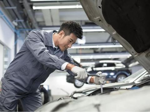 中国式养车“毁车无数”，五大怪象暴露穷人思维，太现实了