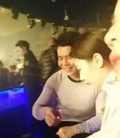 弑母6年后,吴谢宇一审被判死刑,完美小孩怎么就成了杀人犯?休闲区蓝鸢梦想 - Www.slyday.coM 弑母6年后,吴谢宇一审被判死刑,完美小孩怎么就成了杀人犯?休闲区蓝鸢梦想 - Www.slyday.coM