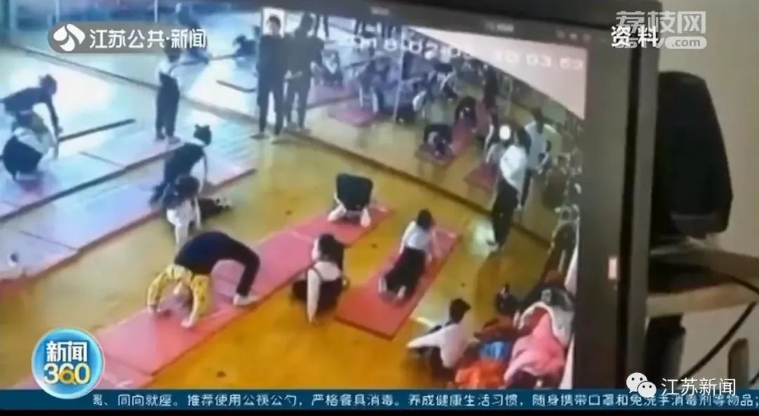 女童5岁时练舞下腰致截瘫,4年后脊柱严重侧弯!骨科专家紧急提醒休闲区蓝鸢梦想 - Www.slyday.coM 女童5岁时练舞下腰致截瘫,4年后脊柱严重侧弯!骨科专家紧急提醒休闲区蓝鸢梦想 - Www.slyday.coM