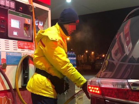 95号汽油和90号汽油有什么区别？维修工说出猫腻，这么多年都加错