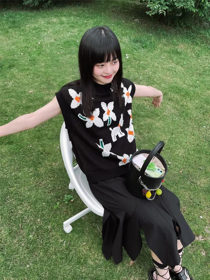 再次重申:还有比八月穿毛背心更美的吗?-幽兰花香 再次重申:还有比八月穿毛背心更美的吗?-幽兰花香