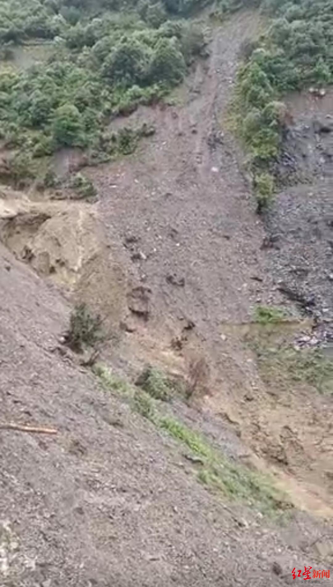 30余名学生返校途中突遇泥石流,护送村民大喊三声“跑”,孩子们成功避险休闲区蓝鸢梦想 - Www.slyday.coM 30余名学生返校途中突遇泥石流,护送村民大喊三声“跑”,孩子们成功避险休闲区蓝鸢梦想 - Www.slyday.coM