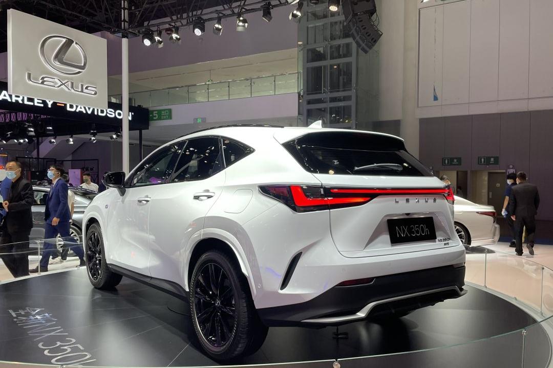 新款雷克萨斯nx350h,2022雷克萨斯nx350h 2021成都车展 | 搭载全新2.5l混动系统 雷克萨斯nx 350h实拍