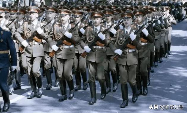 德国8320万人,经济是广东省的2倍,普通人一月工资多少钱?休闲区蓝鸢梦想 - Www.slyday.coM 德国8320万人,经济是广东省的2倍,普通人一月工资多少钱?休闲区蓝鸢梦想 - Www.slyday.coM