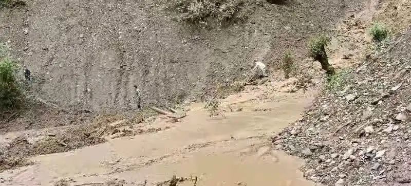 教科书式避险!盐源30余名学生上学路上四遇泥石流休闲区蓝鸢梦想 - Www.slyday.coM 教科书式避险!盐源30余名学生上学路上四遇泥石流休闲区蓝鸢梦想 - Www.slyday.coM