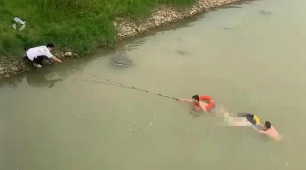 【大河早新闻】河南男子两次跳水救溺水母子/“弑母案”吴谢宇要上诉/李阳被控家暴女儿休闲区蓝鸢梦想 - Www.slyday.coM 【大河早新闻】河南男子两次跳水救溺水母子/“弑母案”吴谢宇要上诉/李阳被控家暴女儿休闲区蓝鸢梦想 - Www.slyday.coM