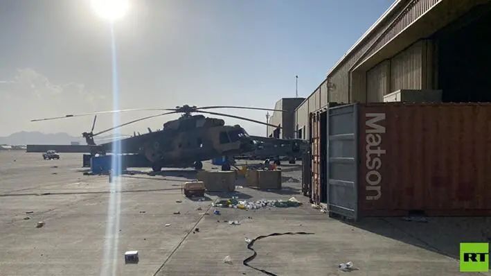 美军撤离后的喀布尔机场:废弃直升机、狗笼、垃圾、手榴弹…美国在阿富汗20年开销曝光休闲区蓝鸢梦想 - Www.slyday.coM 美军撤离后的喀布尔机场:废弃直升机、狗笼、垃圾、手榴弹…美国在阿富汗20年开销曝光休闲区蓝鸢梦想 - Www.slyday.coM