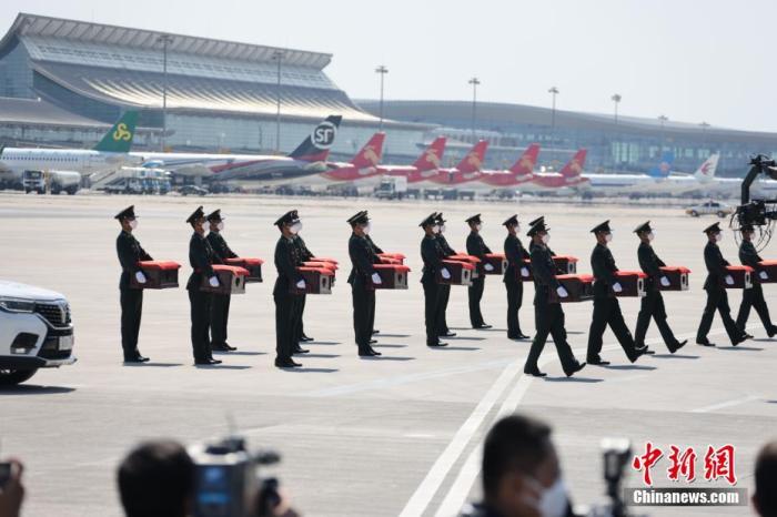 祖国不会忘记!第八批在韩中国人民志愿军烈士遗骸“回家”休闲区蓝鸢梦想 - Www.slyday.coM 祖国不会忘记!第八批在韩中国人民志愿军烈士遗骸“回家”休闲区蓝鸢梦想 - Www.slyday.coM