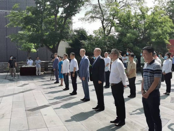 纪念中国人民抗日战争暨世界反法西斯战争胜利76周年系列活动在上海淞沪抗战纪念馆举行休闲区蓝鸢梦想 - Www.slyday.coM 纪念中国人民抗日战争暨世界反法西斯战争胜利76周年系列活动在上海淞沪抗战纪念馆举行休闲区蓝鸢梦想 - Www.slyday.coM