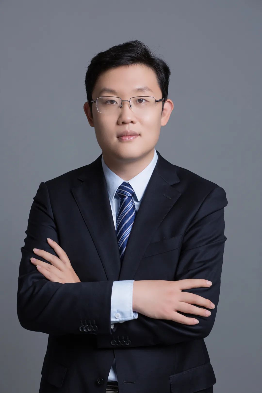 新华基金基金经理栾超做客每经App直播间:半导体关注设备公司与设计公司两条赛道,前者明年将迎来业绩兑现 第2张