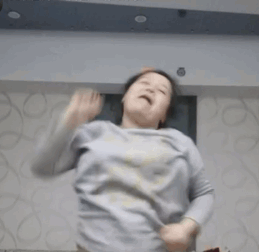 ▲“郭老师”让人迷惑的跳舞现场。