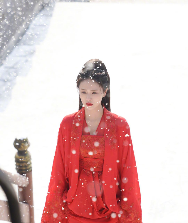 9月新剧要炸,肖战杨紫新精品传奇1.85剧有爆相,但我更为段奕宏新剧热血沸腾