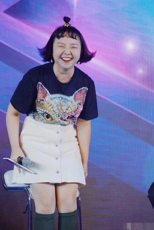 辣目洋子胖得坦荡,体重超120斤仍爱穿吊带裙,骨子里的