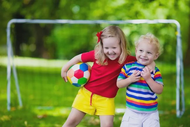 小孩鼻炎怎么办(儿童鼻炎怎样治疗才能彻底根治)