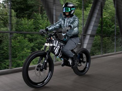 极速60公里、续航300公里，宝马推出概念电动车