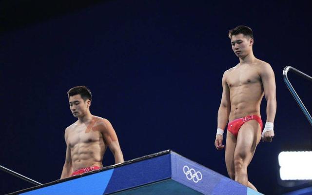 全运跳水男子10米台冠军花落谁家,4人实力旗鼓相当,你看好谁?休闲区蓝鸢梦想 - Www.slyday.coM 全运跳水男子10米台冠军花落谁家,4人实力旗鼓相当,你看好谁?休闲区蓝鸢梦想 - Www.slyday.coM