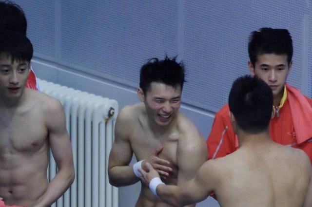 全运跳水男子10米台冠军花落谁家,4人实力旗鼓相当,你看好谁?休闲区蓝鸢梦想 - Www.slyday.coM 全运跳水男子10米台冠军花落谁家,4人实力旗鼓相当,你看好谁?休闲区蓝鸢梦想 - Www.slyday.coM