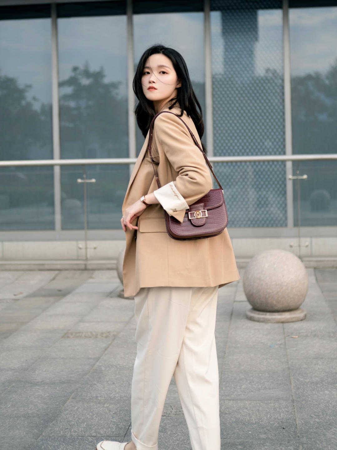 秋季衣服不用多，试试这几款基础款外套，日常舒适不挑人