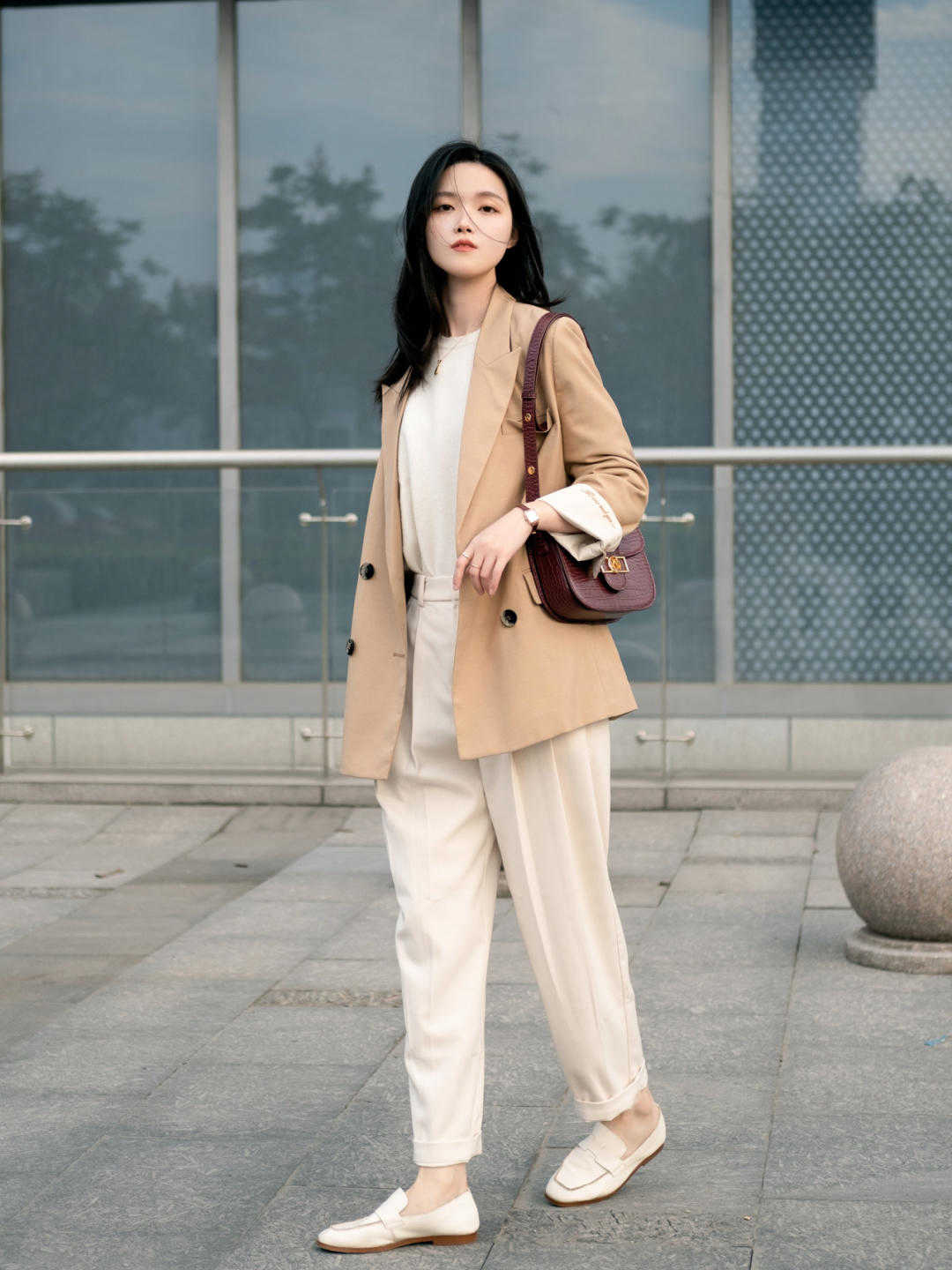 秋季衣服不用多，试试这几款基础款外套，日常舒适不挑人