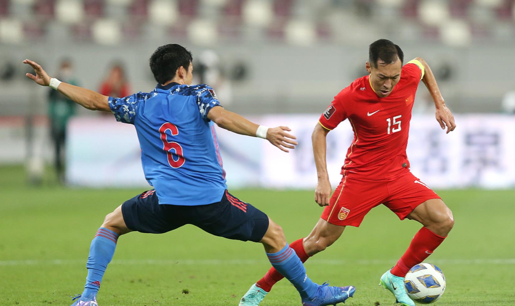 国足0-1<a href=