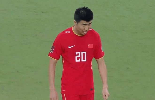 国足扎心一幕：阿兰1V2摆脱<a href=