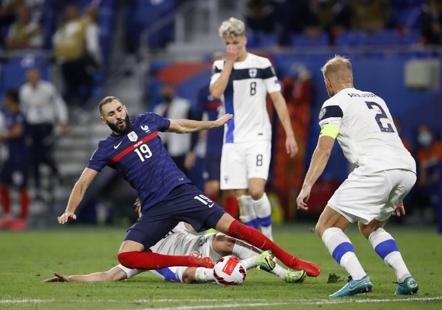 德佩戴帽<a href=