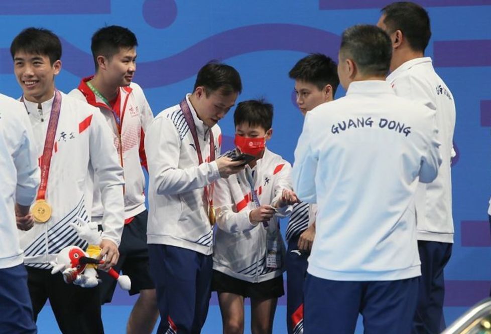 在本次比赛中,全红婵,谢思埸,陈艾森,领衔的广东队,成功夺得两个组别