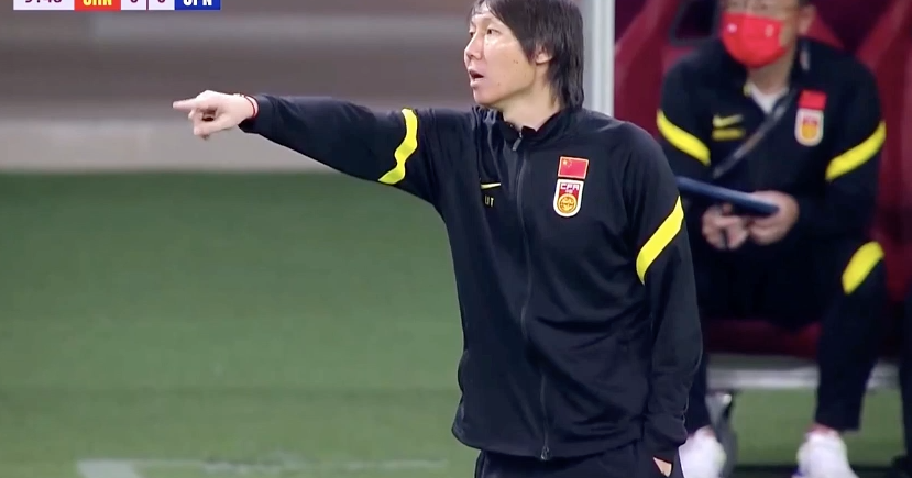 国足0-1<a href=