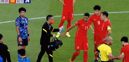 0-1！国足迎来惊喜，<a href=