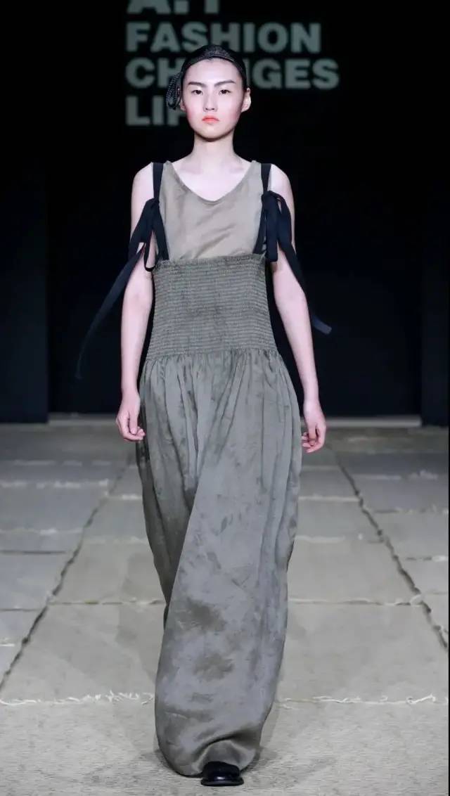 猜猜牧民的时尚到底有多潇洒?休闲区蓝鸢梦想 - Www.slyday.coM 猜猜牧民的时尚到底有多潇洒?休闲区蓝鸢梦想 - Www.slyday.coM