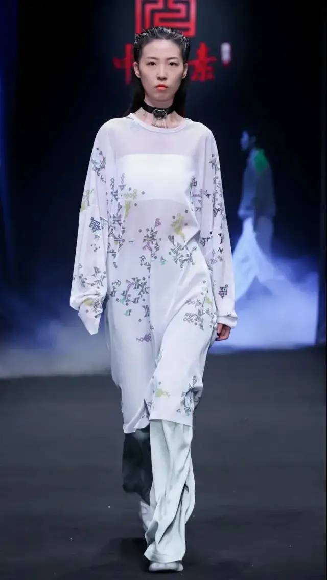 猜猜牧民的时尚到底有多潇洒?休闲区蓝鸢梦想 - Www.slyday.coM 猜猜牧民的时尚到底有多潇洒?休闲区蓝鸢梦想 - Www.slyday.coM