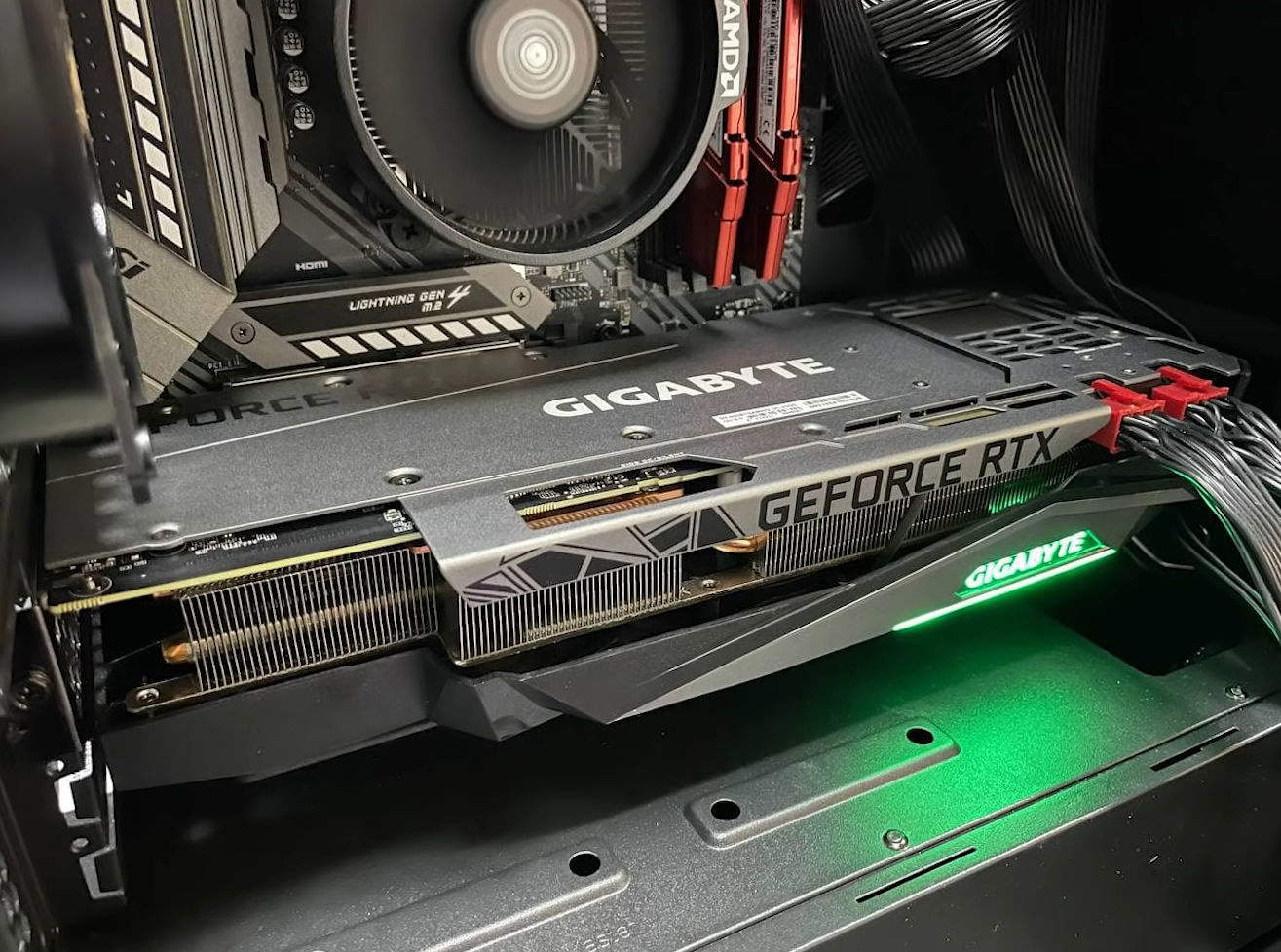拥有20gb 显存的 rtx 3080 ti 显卡曝光:频率 1665 mhz