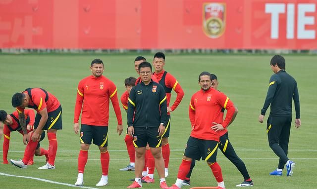 强大的国足!状态越来越好,下一场大概率能战胜越南男足