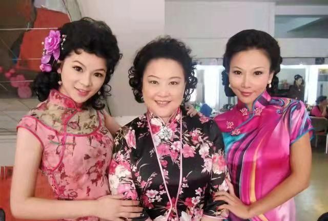 穿旗袍最好看的女人,风情万种的张曼玉与《七十二家房客》韩师奶