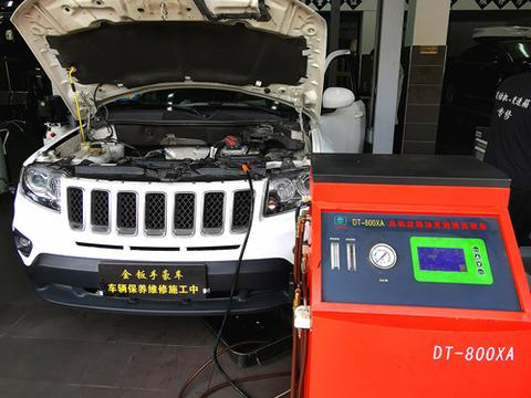 金钣手全球变速箱维修保养之jeep自动波箱油更换清洗