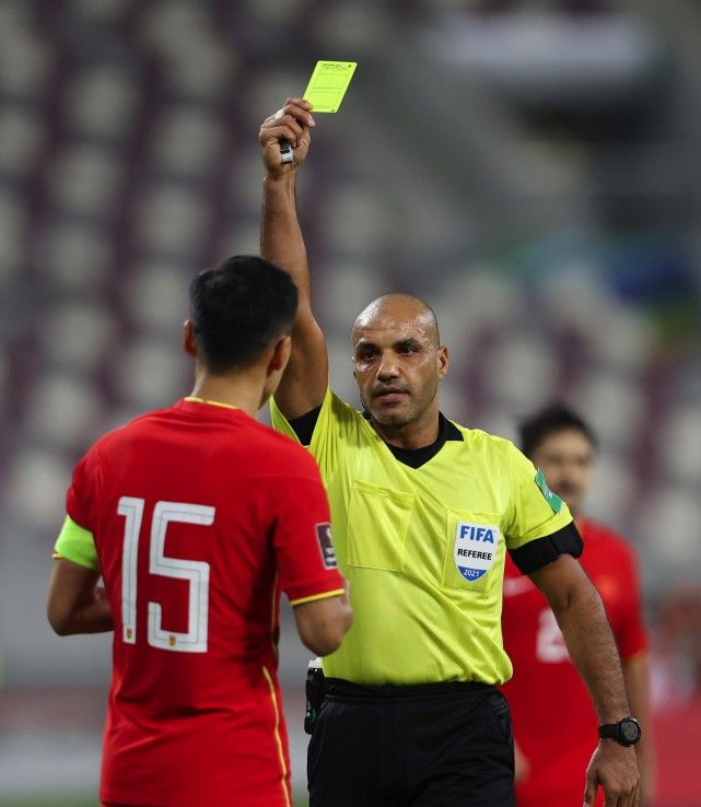 越南前国脚自信能胜国足:归化球员并不突出!唯一的优点就是拼命