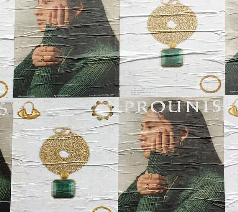 威尼斯红毯,是在比谁的祖母绿更大颗吗?-幽兰花香 威尼斯红毯,是在比谁的祖母绿更大颗吗?-幽兰花香
