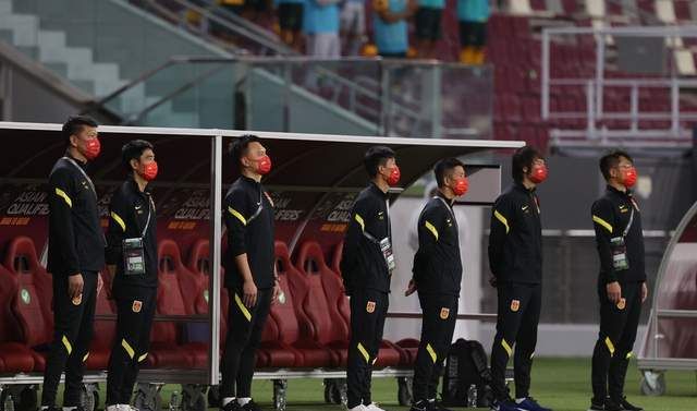 看衰国足!越南网友放狠话:李铁下课倒计时,中国队怕输给越南队