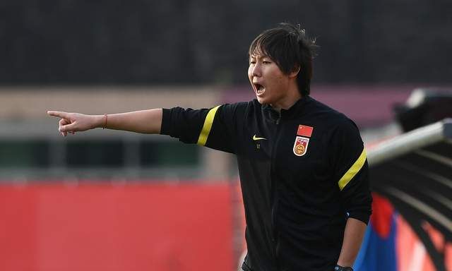 看衰国足!越南网友放狠话:李铁下课倒计时,中国队怕输给越南队