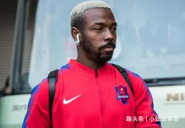 重大利好!顶级前锋赴阿联酋沙迦,战越南五大归化有望联袂首发