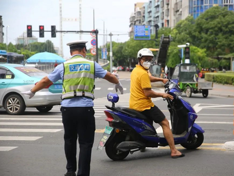 禁摩也就算了，但电动车有必要限制吗？已有官媒发文“打抱不平”